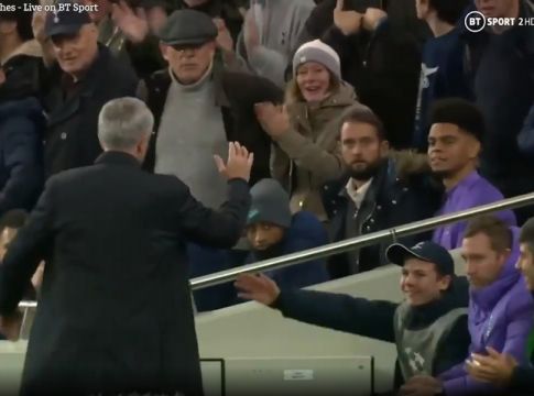 Τότεναμ: Ένα ballboy στο πλάνο του Μουρίνιο!