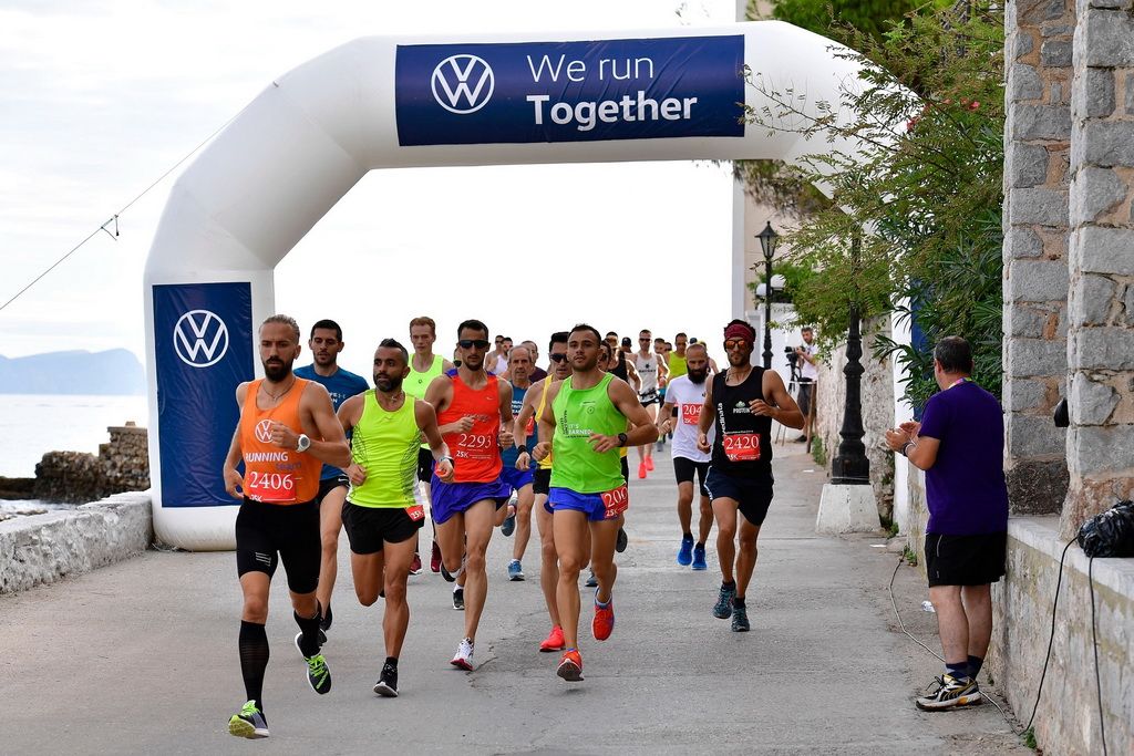 Η Volkswagen χορηγός στο Spetses Mini Marathon 2019