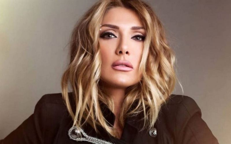 Instagram: Η Αγγελική Ηλιάδη σε σέξι πόζα με πολύ αποκαλυπτικό μπικίνι