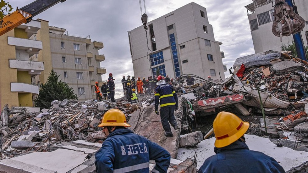 Αλβανία: Στους 50 οι νεκροί – Σταμάτησαν οι επιχειρήσεις διάσωσης