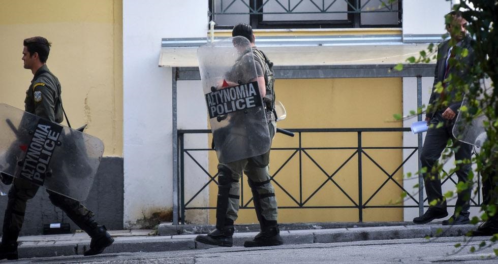 Αλληλέγγυοι στην Ευελπίδων για τους συλληφθέντες από τα χτεσινά επεισόδια