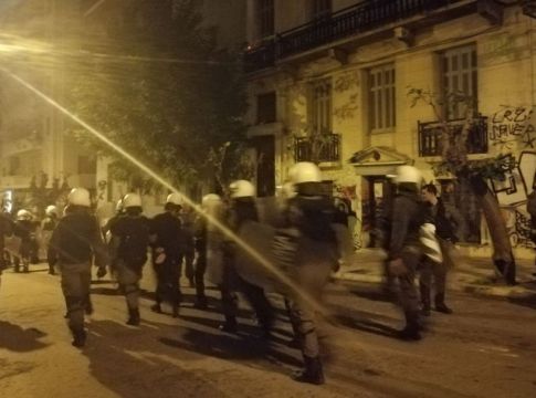 Καταγγέλλουν αστυνομική βία δύο από τους συλληφθέντες της Κυριακής