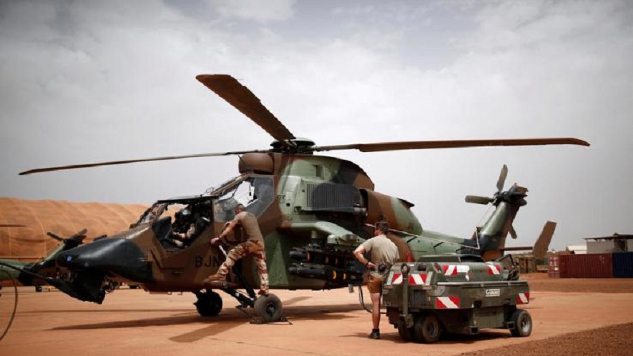 Νεκροί δεκατρείς Γάλλοι στρατιωτικοί μετά από πτώση ελικοπτέρων στο Μάλι