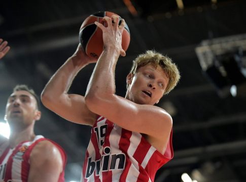 Κλείνει στη Λοκομοτίβ Κουμπάν ο Κουζμίνσκας