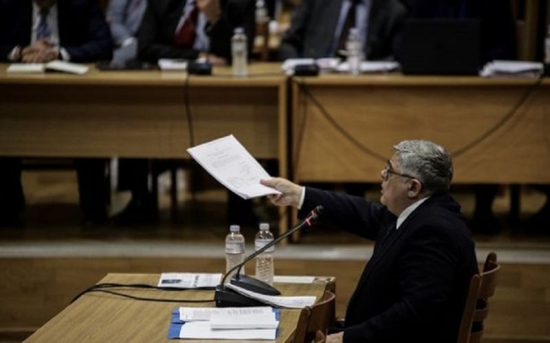 O Μιχαλολιάκος αρνήθηκε τον εαυτό του για να γλυτώσει. Απολογία χωρίς ίχνος μεταμέλειας (pics+vid)