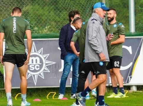 Νάπολι: Εξαγριωμένοι οπαδοί στην προπόνηση της ομάδας