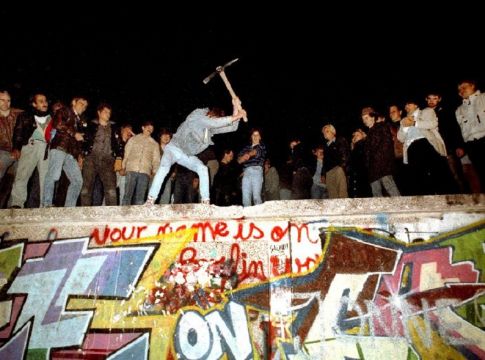 9 Νοεμβρίου 1989: Το Τείχος του Αίσχους περνά στην ιστορία