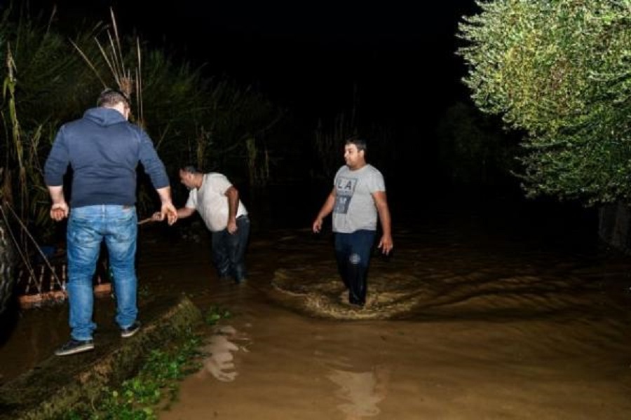 Σοβαρές ζημιές από την κακοκαιρία σε Πύργο και Καβάλα