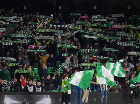 10.000 φίλαθλοι της Μπέτις εμψύχωσαν τους παίκτες ενόψει ντέρμπι (vid)