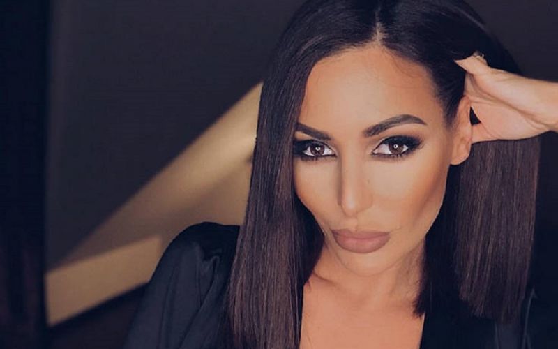 Είναι η Ιωάννα Ζησάκη η πιο καυτή playmate ever;