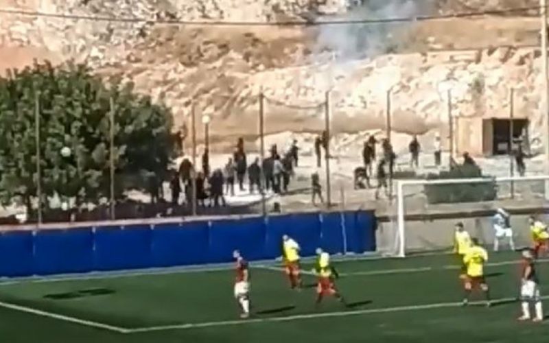Σοβαρά επεισόδια ανάμεσα σε οπαδούς του Ιωνικού και της Προοδευτικής (vid)