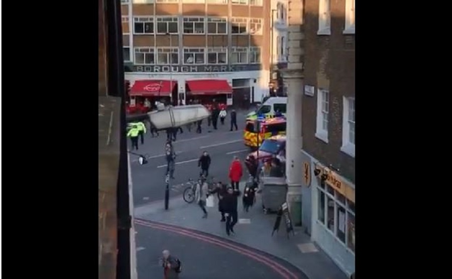Η στιγμή των πυροβολισμών στο Λονδίνο (vid)