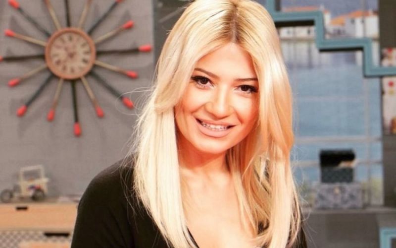 Η Φαίη Σκορδά χορεύει με τον γιο της και γίνεται viral