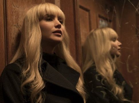 Tα τρία πράγματα που δεν πρέπει να κάνεις για να μην δείχνεις απελπισμένη σε μια σχέση