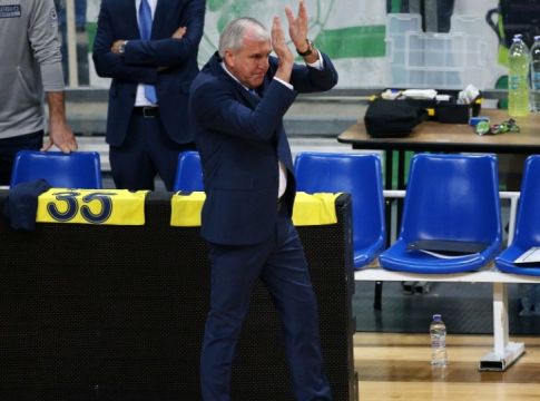 Αποθέωσαν τον Ομπράντοβιτς στο ΟΑΚΑ (pic)