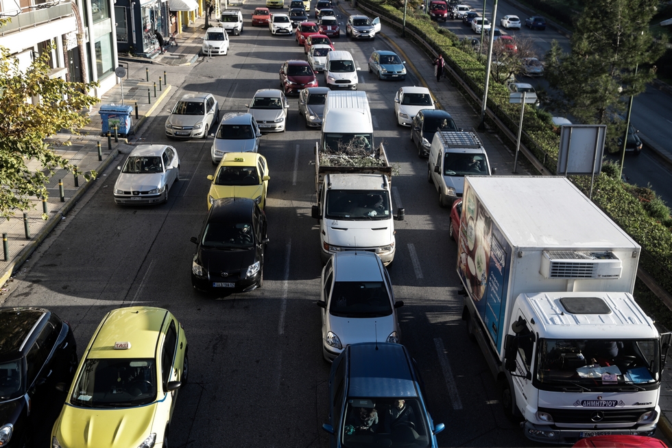 Σε δόσεις τα τέλη κυκλοφορίας