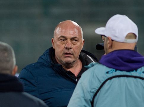 Κλήθηκε σε απολογία ο… διερμηνέας Μπέος