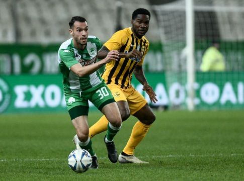 Νούνες: «Είμαι αυτός που βλέπετε τώρα…»