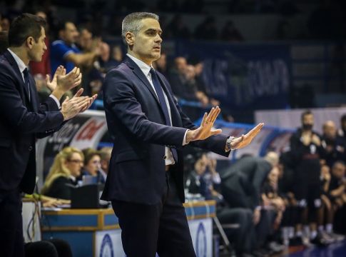 Καστρίτης: «Εκπληκτική ατμόσφαιρα, τους αφιερώνουμε τη νίκη»