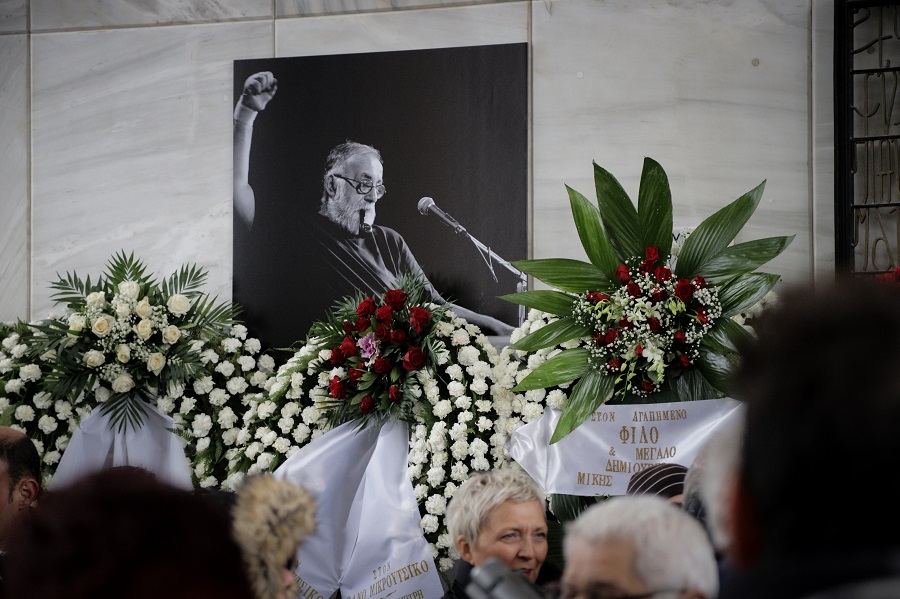 Θάνος Μικρούτσικος: Το τελευταίο αντίο στον κορυφαίο Έλληνα συνθέτη