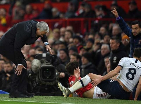 O Τζέιμς έκανε…τάκλιν στον Μουρίνιο (vid)