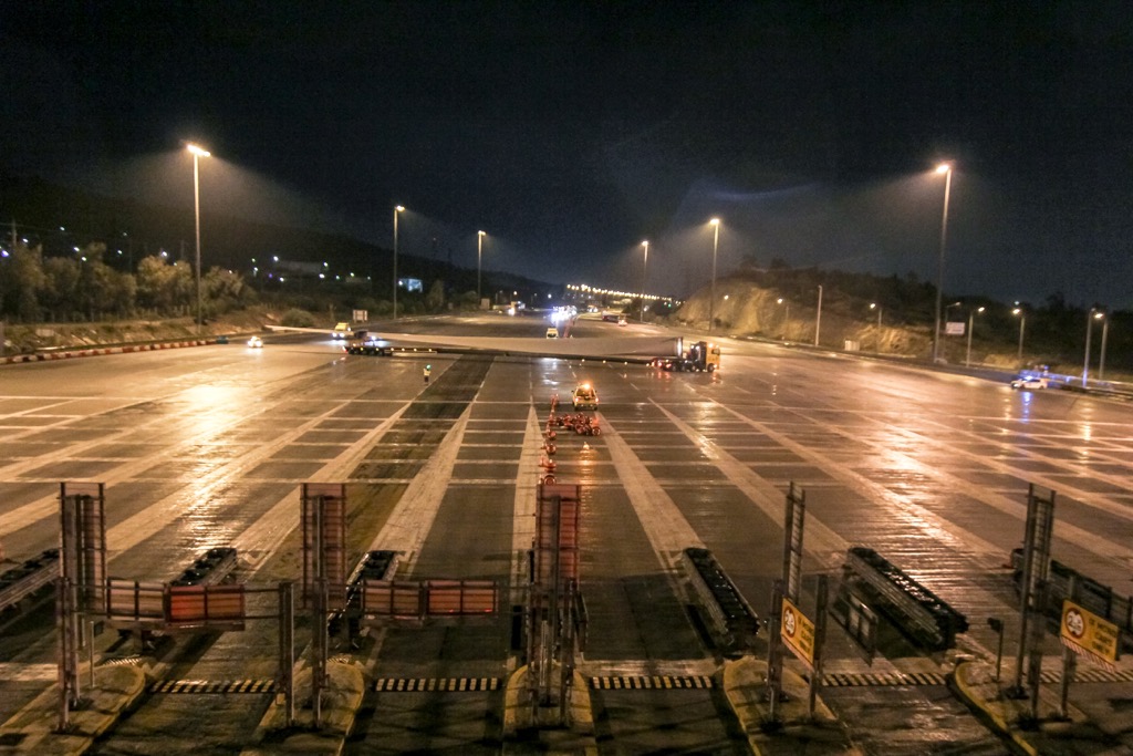 Μεταφορά πτερυγίων ανεμογεννητριών στην Ολυμπία Οδό