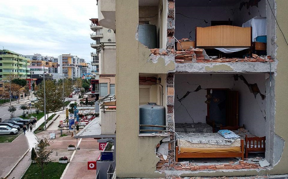 Αλβανία: Οι σεισμοπαθείς φοβούνται να γυρίσουν στα σπίτια τους