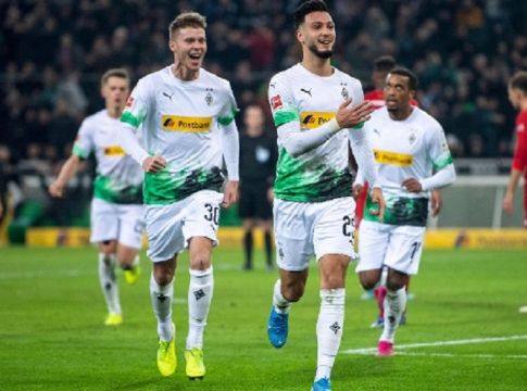 «Ξέρανε» στο φινάλε την Μπάγερν η Γκλάντμπαχ, εύκολα Λειψία και Ντόρτμουντ