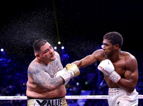 Πήρε πίσω τους τίτλους του ο Τζόσουα (vid)