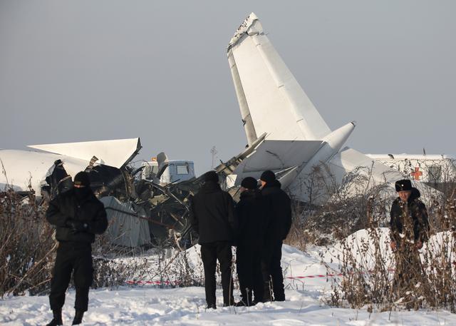 Διάσταση απόψεων για τα αίτια του αεροπορικού δυστυχήματος στο Καζακστάν