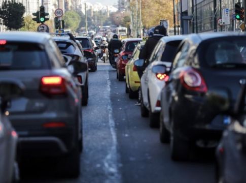 Κυκλοφοριακό χάος στην Κηφισίας λόγω ατυχήματος