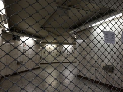 Ας μην τρελαθούμε: παραμένει δικαίωμα η απεργία