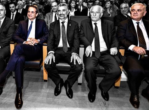 Επικό φτύσιμο Μητσοτάκη σε Μελισσανίδη (vid)