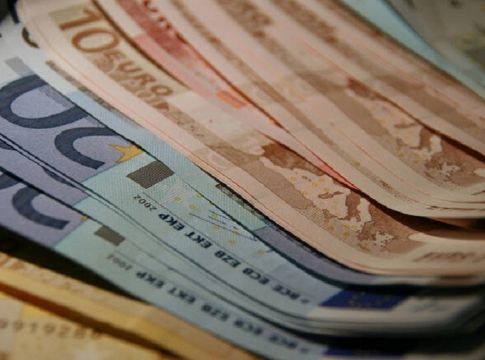 Κοινωνικό μέρισμα: Πριν την Πρωτοχρονιά τα χρήματα