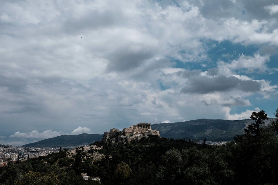 Καιρός: Συννεφιά και κρύο την Κυριακή