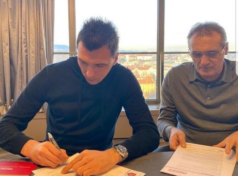 Επίσημο: Υπέγραψε στην Αλ-Ντουχάιλ ο Μάντζουκιτς! (pic)