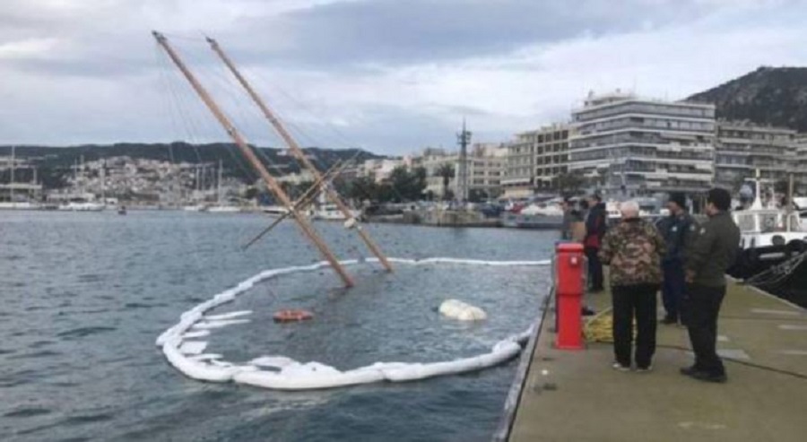 Ιστιοφόρο βούλιαξε στο λιμάνι της Καβάλας