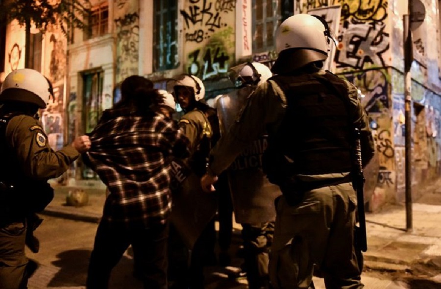 Στον Συνήγορο του Πολίτη στέλνει η ΕΛ.ΑΣ. περιστατικά αστυνομικής βίας στα Εξάρχεια