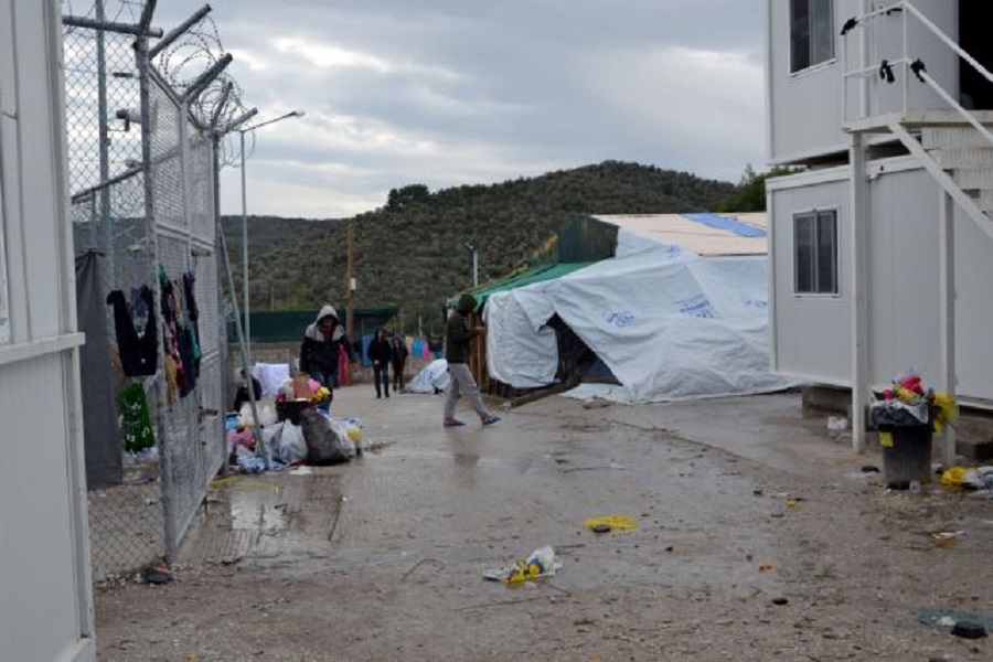 Προσφυγικό: Συγκλονιστικό βίντεο από τη βροχή στη Μόρια