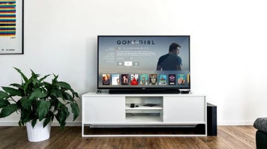 Δες από τι κινδυνεύεις αν έχεις smart TV στο σπίτι