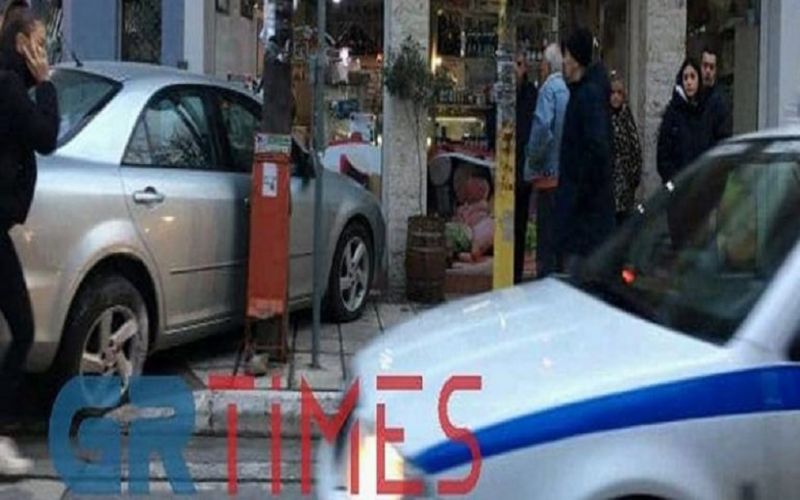Θεσσαλονίκη: Αυτοκίνητο μπήκε σε κατάστημα μετά από τροχαίο! Πάγωσαν οι περαστικοί στον Εύοσμο (ΦΩΤΟ)