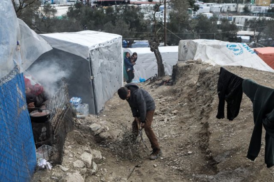 Σε κρίσιμη κατάσταση 17χρονη Αφγανή που μαχαιρώθηκε στη Μόρια