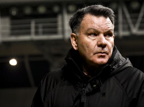 Κούγιας: «Ντροπή σας, ρε αδερφούλες»