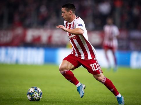 Ποντένσε: Η πρώτη φωτογραφία από την Αγγλία και το αυτόγραφο σε φανέλα της Γουλβς (pics)