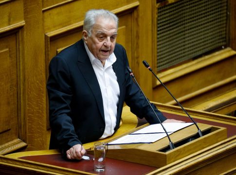 Επίθεση στο σπίτι του Αλέκου Φλαμπουράρη