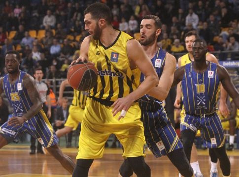 Άρης : Αγωνία για Μιλόσεβιτς