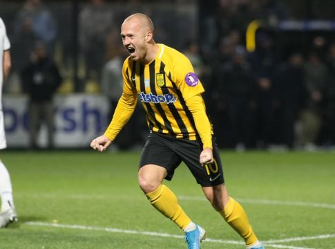 Οι ευχές της ΠΑΕ Άρης στον Λάρσον (pic)