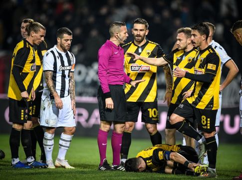 Δούκας: «Δε χρειάζεται να ντρέπονται, εδώ δε ντράπηκαν να κρυφτούν πίσω από μια φωτογραφία…»