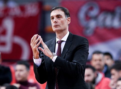 Μπαρτζώκας: «Κοιτάμε την αγορά και αν υπάρχει κάτι που θα μας βοηθήσει θα κινηθούμε»