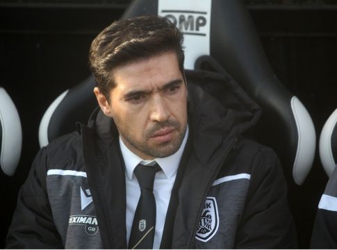 Φερέιρα: «Ο Λάμπρου κάνει μεγάλη προσπάθεια»